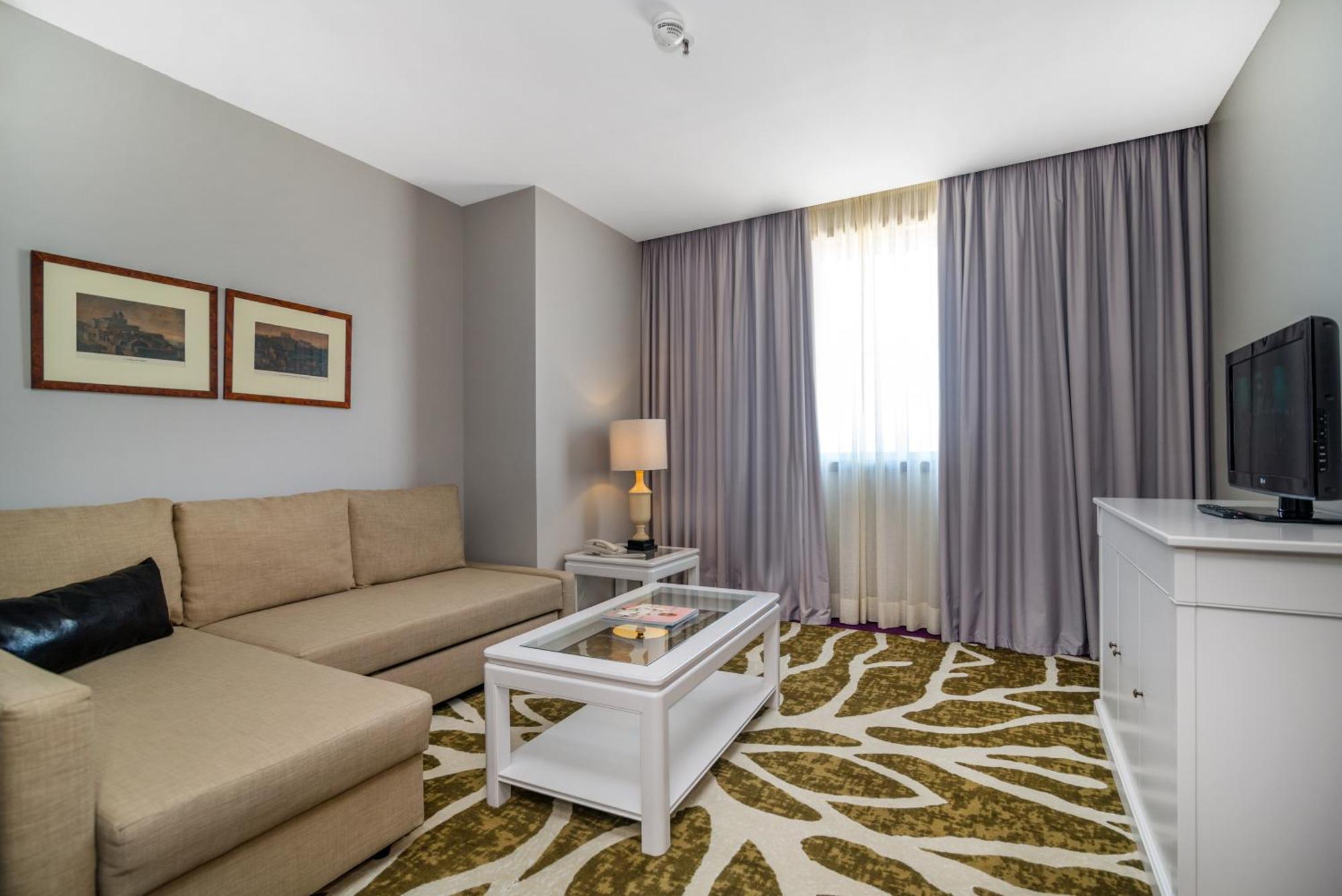 Twin Suite Sofa Bed River View,1274324854:JPEG